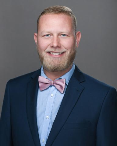 Aaron Jones headshot